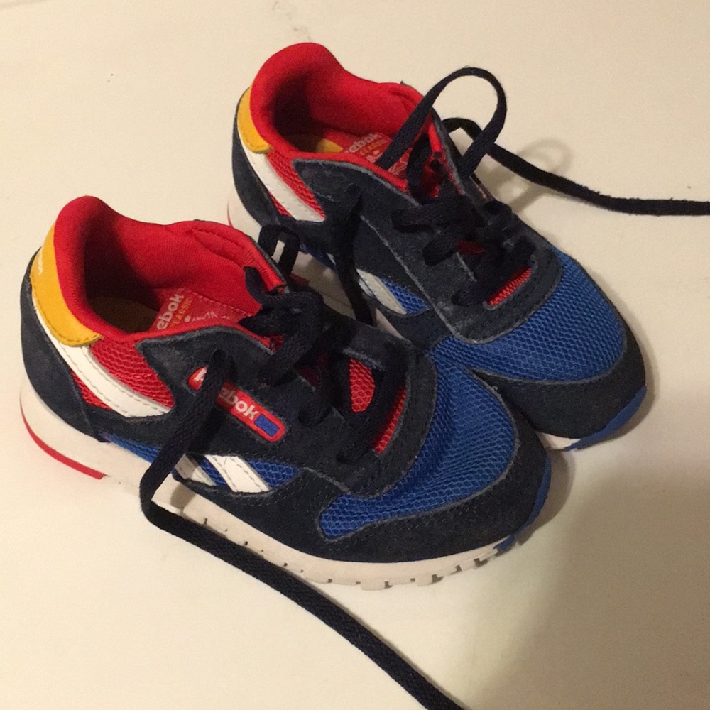 Toddler Reebok’s - Picture 2 of 4